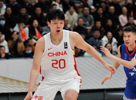 杨翰森去国家队报道，今夏4场比赛，世预赛12人大名单基本确定 | 中国区|球友会|股份有限公司
