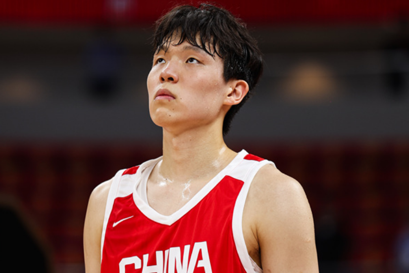 杨瀚森时隔486天回归7+8：前三节4中1单节0出手 被郭士强用成蓝领 | 中国区|球友会|股份有限公司