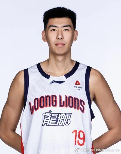 中国男篮中锋徐昕暂不参加NBA夏季联赛 | 中国区|球友会|股份有限公司