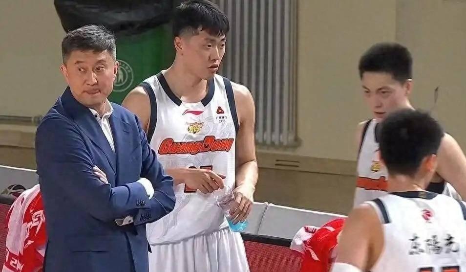 CBA最新消息！杜锋续约成疑，山东报价1米85后卫，首钢遭重罚 | 中国区|球友会|股份有限公司