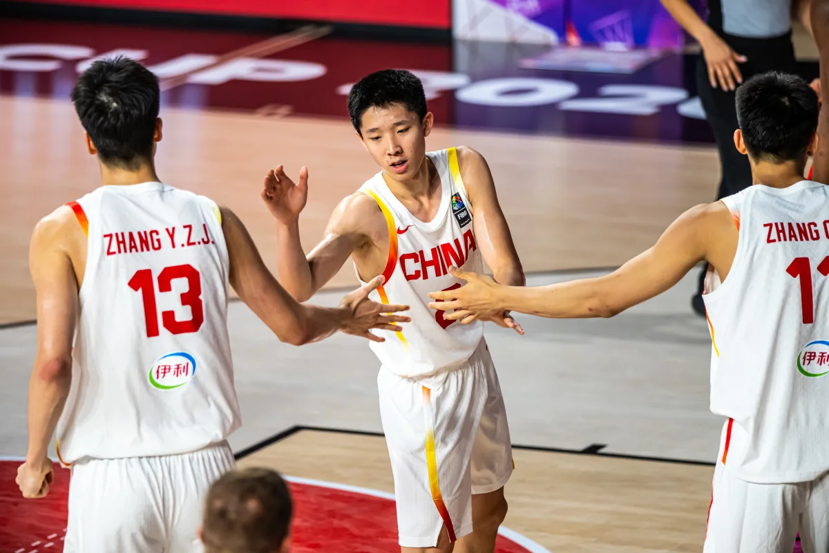 轰20分+6记三分！中国男篮16岁神射手崛起：国产库里闪耀世少赛 | 中国区|球友会|股份有限公司