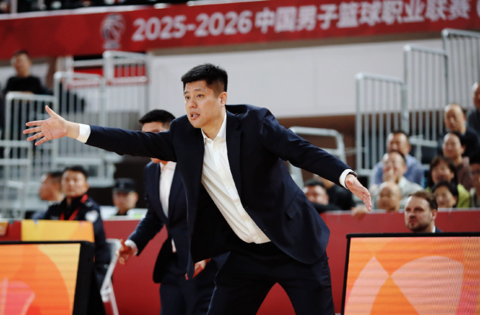 许利民之后又一名帅下课！曾率队横扫广东队，没了李春江真不行？ | 中国区|球友会|股份有限公司