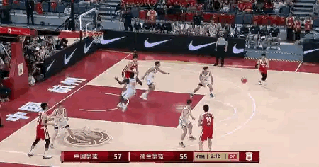 首秀7分8篮板！杨瀚森，成了最大问题… | 中国区|球友会|股份有限公司