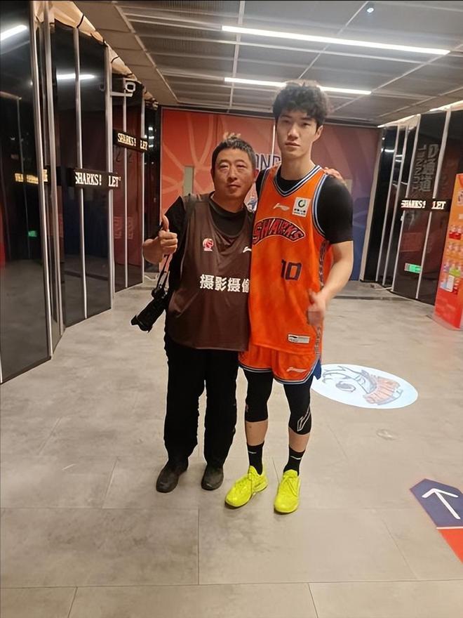 签了签了!放弃5年3.03亿!NBA史诗级降薪达成