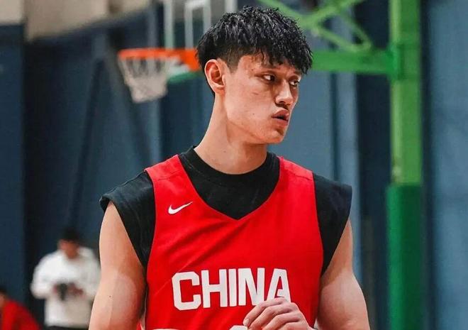 CBA猛料！中国男篮三人离队，广东报价2米18大中锋，广厦签下8+7蓝领大外援 | 中国区|球友会|股份有限公司