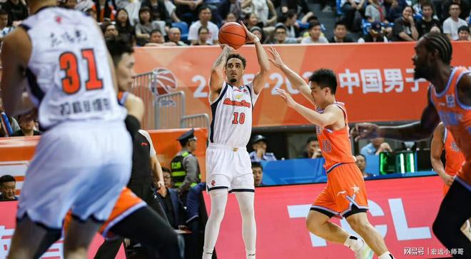 北京国安前外援马努因车祸去世，俱乐部发文悼念