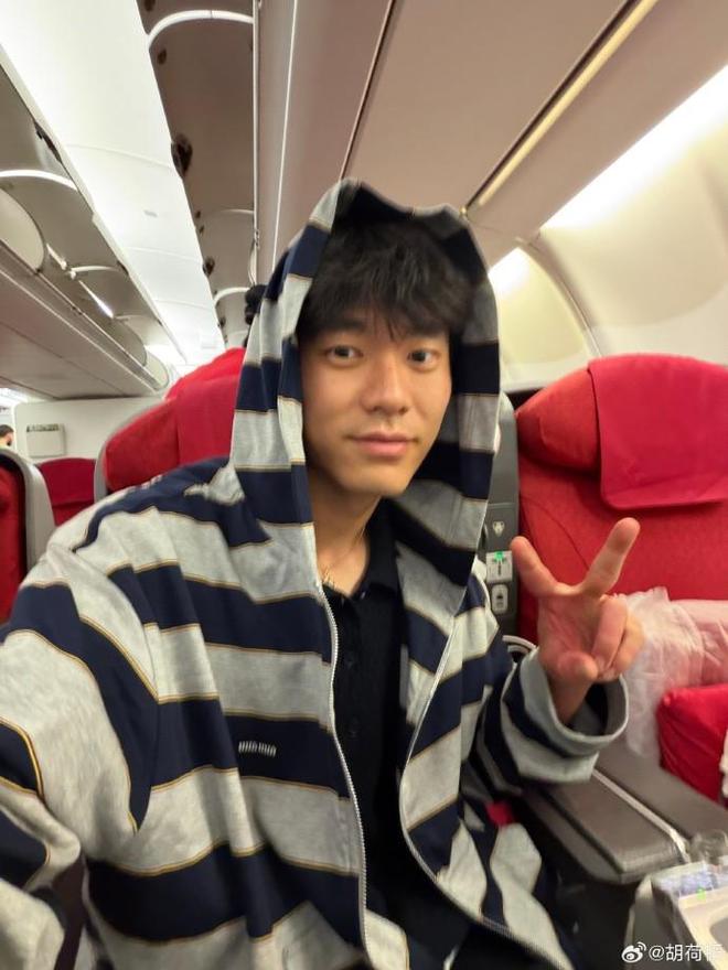 胡荷韬回应落选国足：邵导让我好好养伤；没别的事别瞎猜 | 中国区|球友会|股份有限公司