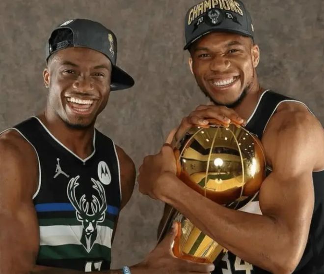 最强关系户告别NBA！字母哥哥3年签约希腊球队 21年曾随雄鹿夺冠 | 中国区|球友会|股份有限公司