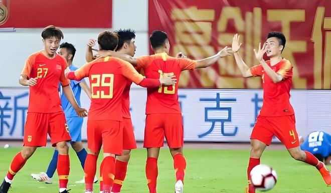 郭士强:杨瀚森很努力但技术状态一般;做好了八村回归日本队的准备