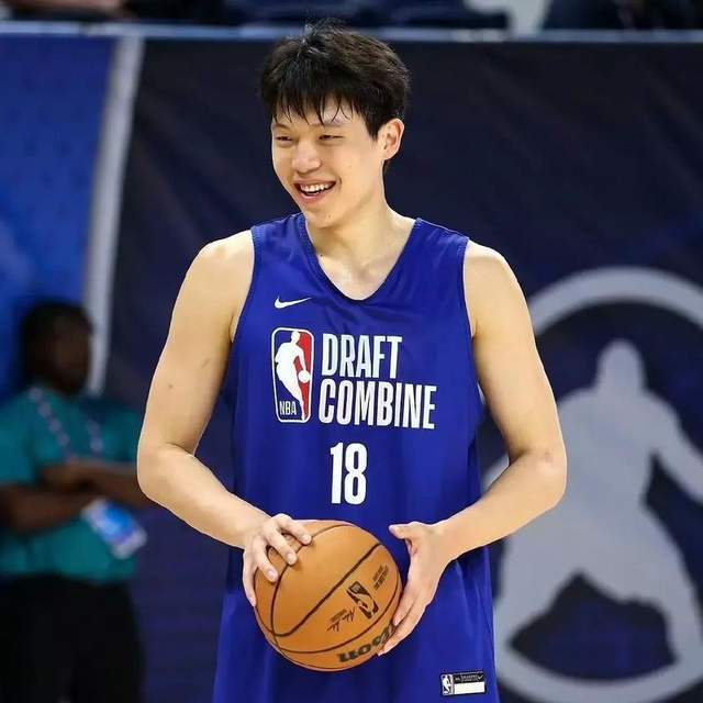 中国版约基奇？杨瀚森双线奔波，NBA生存战打响 | 中国区|球友会|股份有限公司