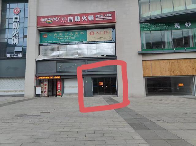 库尔图瓦世界杯告别战含泪退场,西班牙战法国