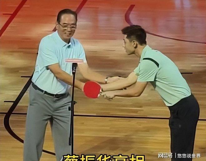 夏联主帅回应杨瀚森:匹配核心待遇,创造成长环境,防守进步大!