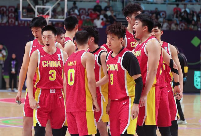 每天补贴300！中国男篮除夕还在训练，球迷：假装努力 | 中国区|球友会|股份有限公司
