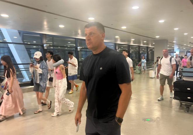 申花敲定新主帅！米洛耶维奇抵达上海，6天后京沪大战或迎首秀 | 中国区|球友会|股份有限公司