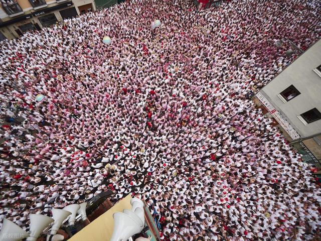 苏醒说世界从此清静了引爆C罗球迷——一句话，打了8000万人的脸 | 中国区|球友会|股份有限公司