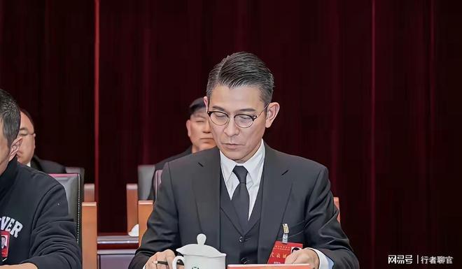 又是阴阳合同?雄鹿给底薪球员疯狂涨薪,NBA官方介入调查