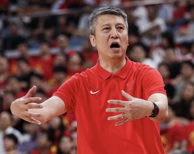 郭士强：中国男篮全新面貌备战，深刻总结第一阶段比赛问题 | 中国区|球友会|股份有限公司